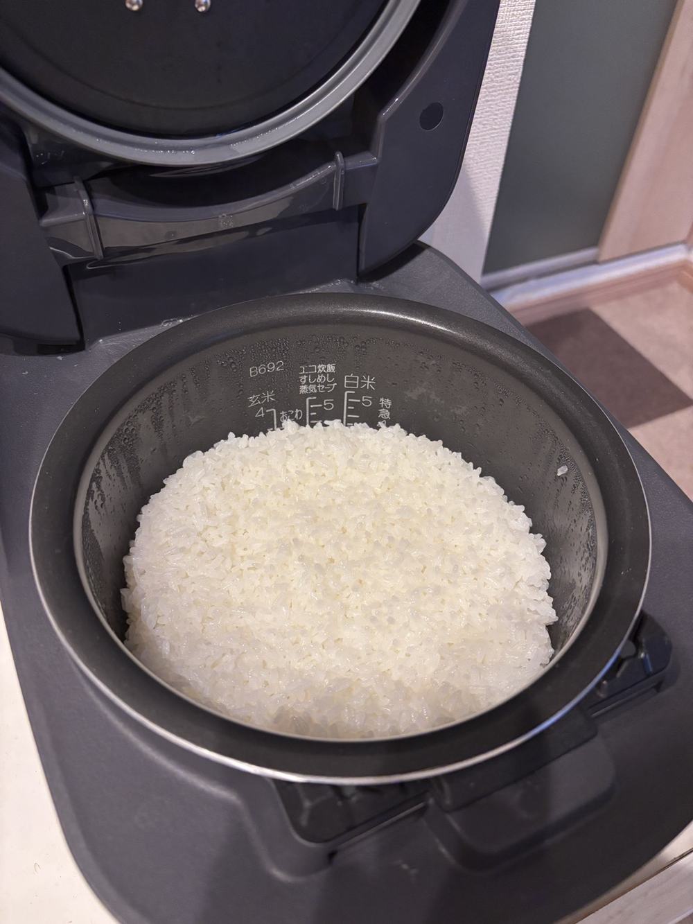 「わが家炊き」で炊いたごはん。粒は立っています